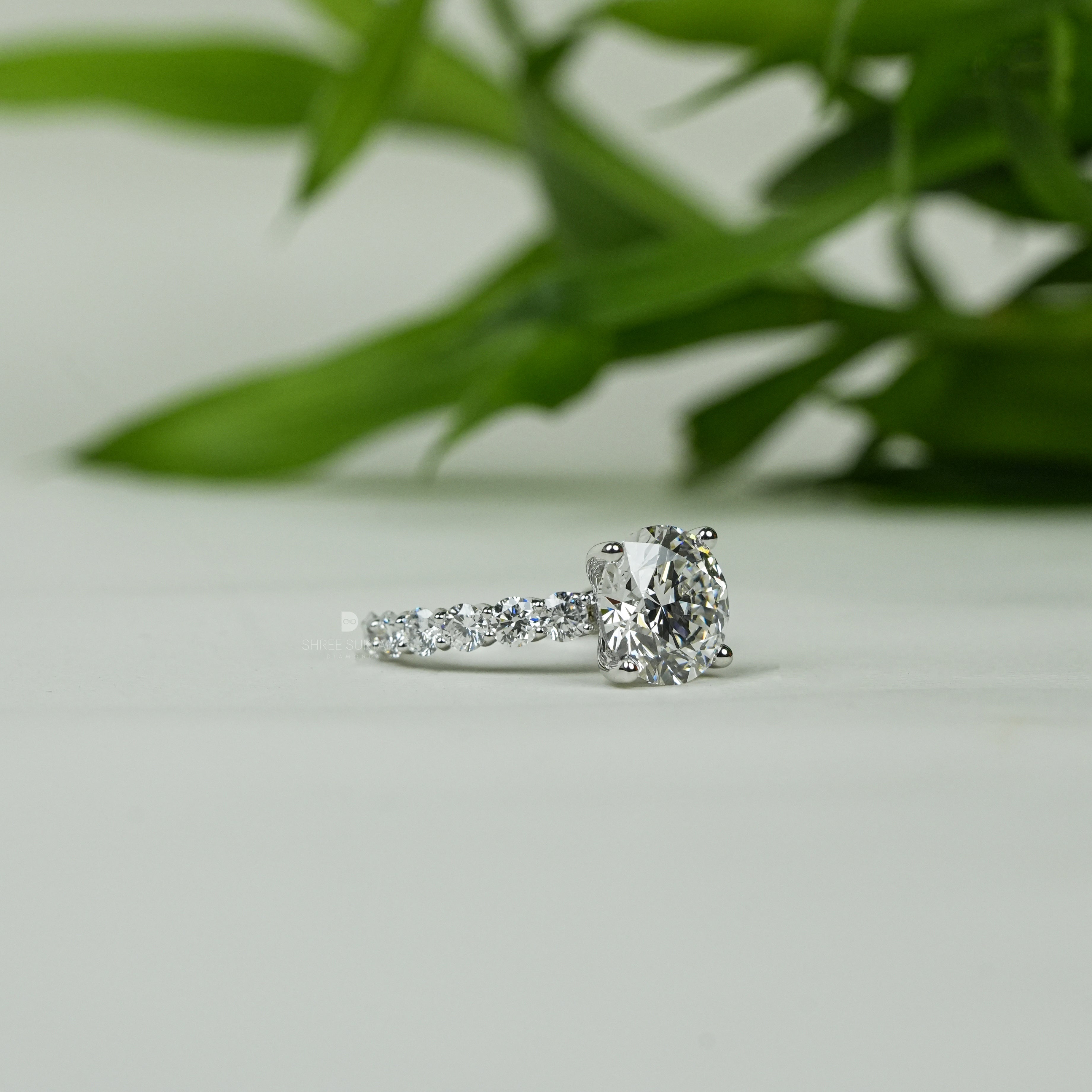 Elegant handcrafted gold jewelry featuring intricate detailing and a luxurious, polished finish. Designed to add timeless beauty and sophistication, this gold accessory is perfect for weddings, parties, or everyday elegance. Crafted with high-quality gold, it reflects luxury, style, and fine artistry, making it a standout statement piece for fashion-forward individuals. Ideal for gifting or personal wear.