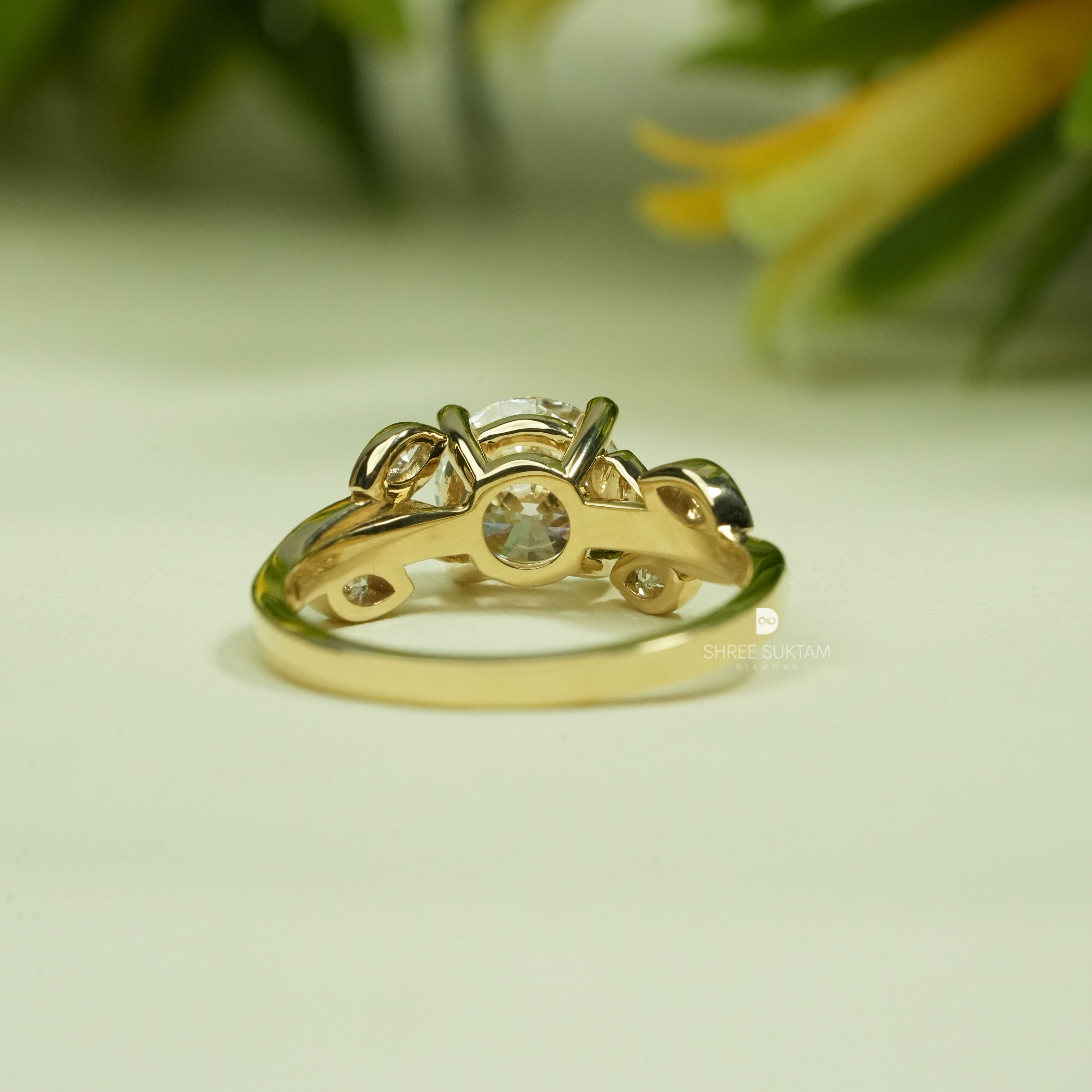 Vintage Style Round Diamond Engagement Ring Floral Diamond Ring Lab Grown Diamond Ring, Unique Bridal Ring, Promise Ring for Women Handmade Ring