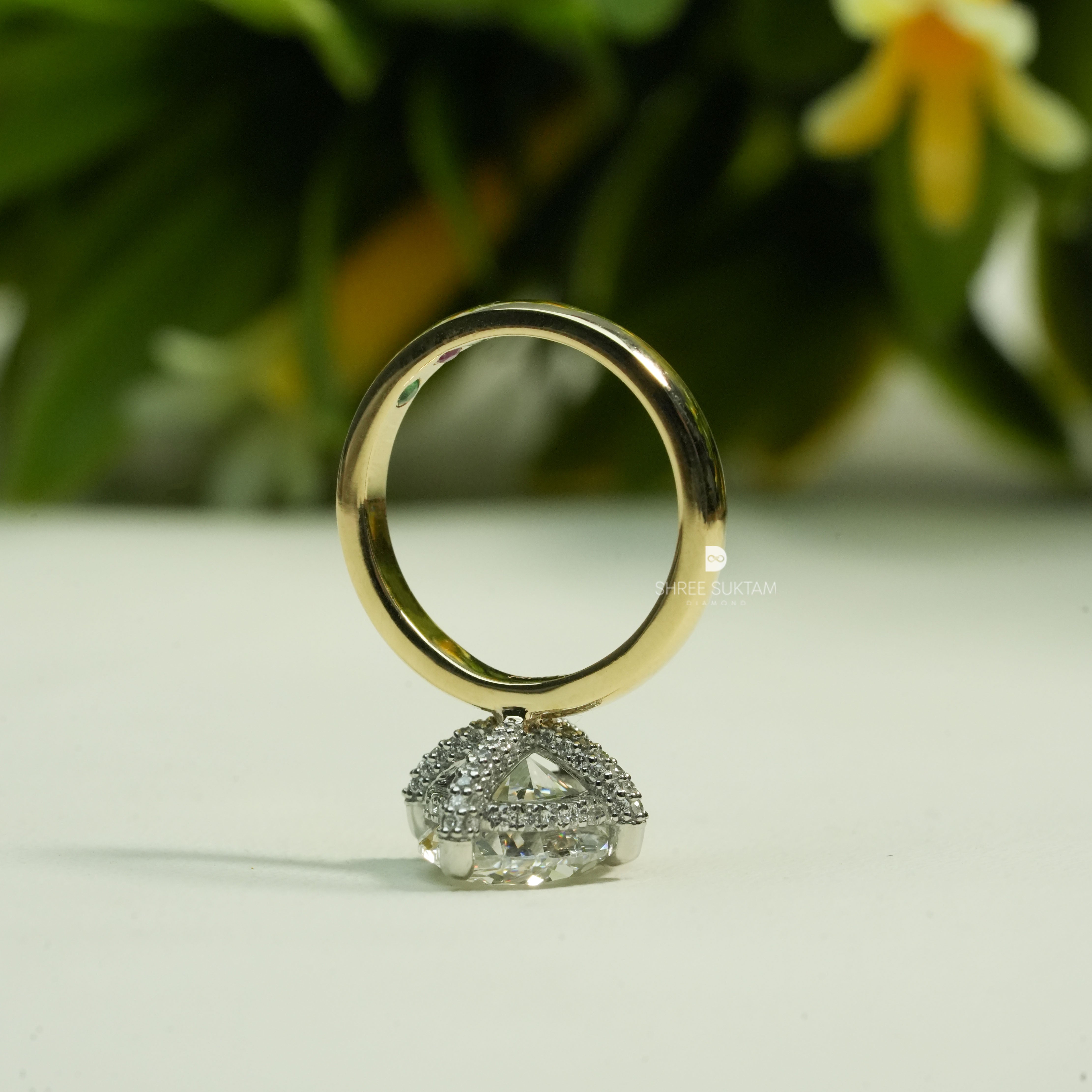 Oval Diamond Ring Lab Grown Diamond Ring Proposal Ring Unique Ring For Beautiful Women Luxury Oval Engagement Ring Minimal Elegant Diamond Ring