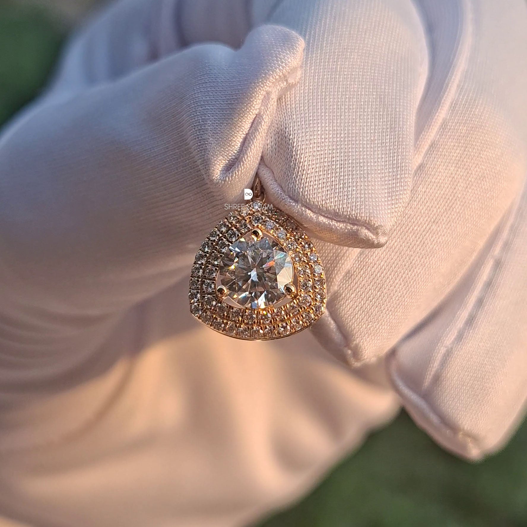 Luxury Pear Shape Halo Diamond Pendant Bridal Jewelry Gift Sparkling Statement Pendant for Women Handmade Pendant