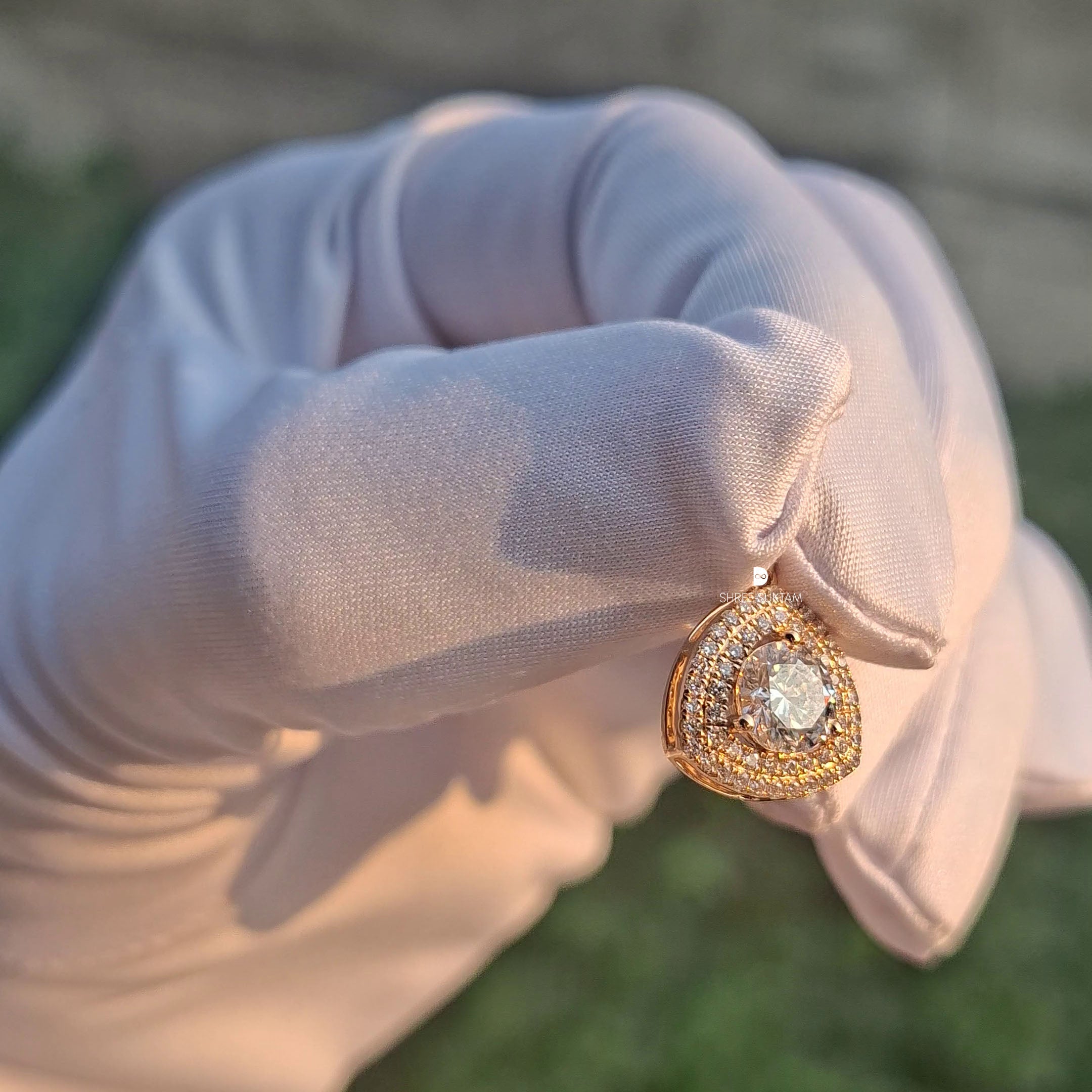 Luxury Pear Shape Halo Diamond Pendant Bridal Jewelry Gift Sparkling Statement Pendant for Women Handmade Pendant