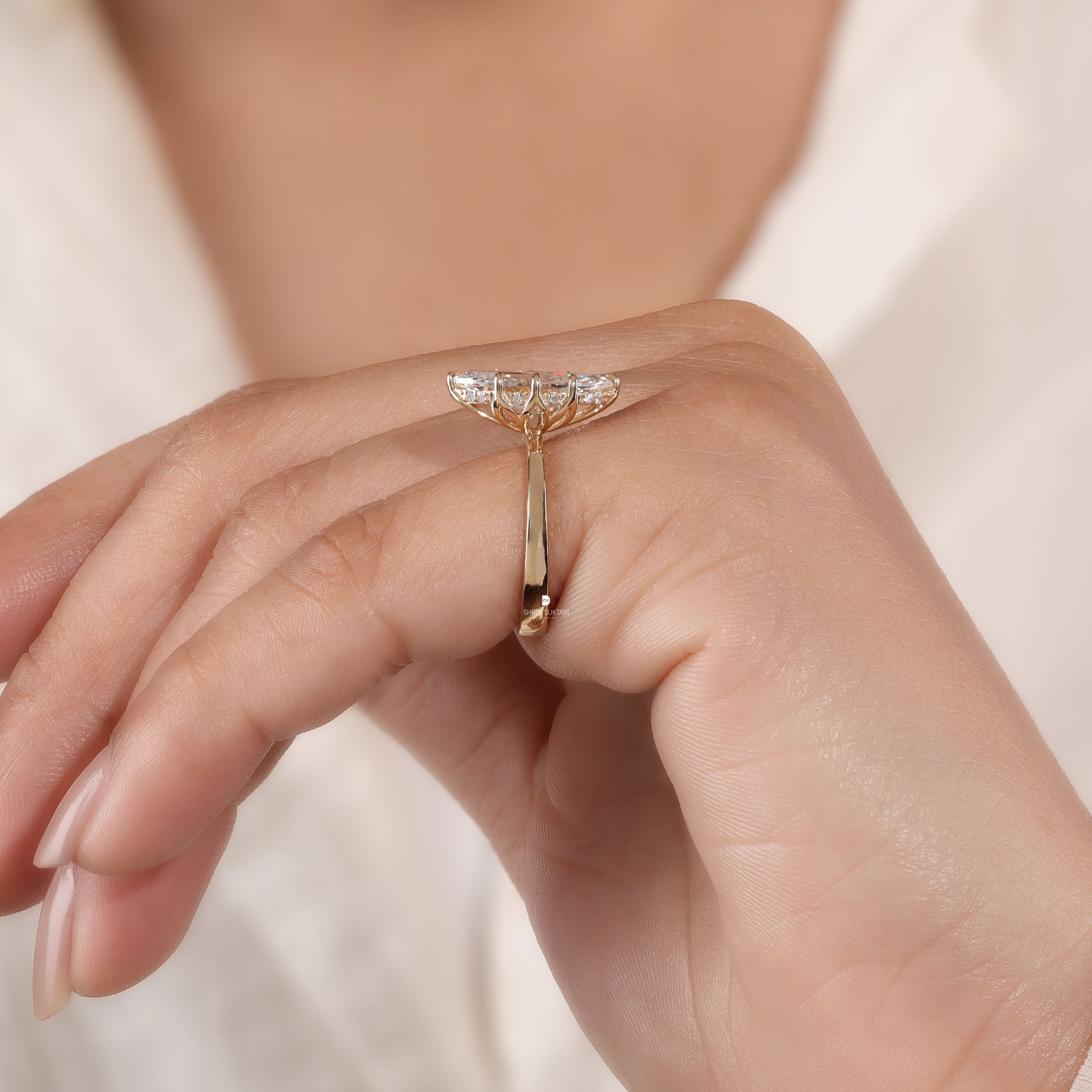 Marquise Diamond Engagement Ring Gold Solitaire Ring Elongated Diamond Ring Minimalist Bridal Ring Unique Promise Ring for Women Royal stylish Ring