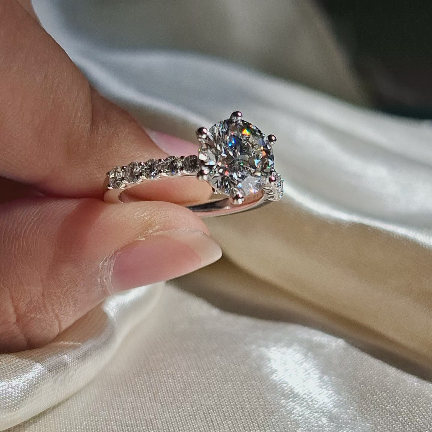 2 Carat Round Cut Lab Grown Diamond Engagement Ring Pavé Wedding Solitaire Promise Ring